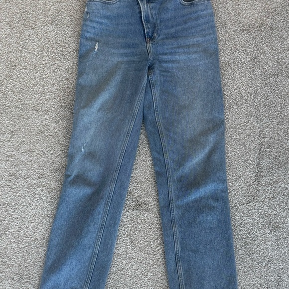 Abercrombie & Fitch 90’s Straight Ultra High Rise Jean - Picture 3 of 4
